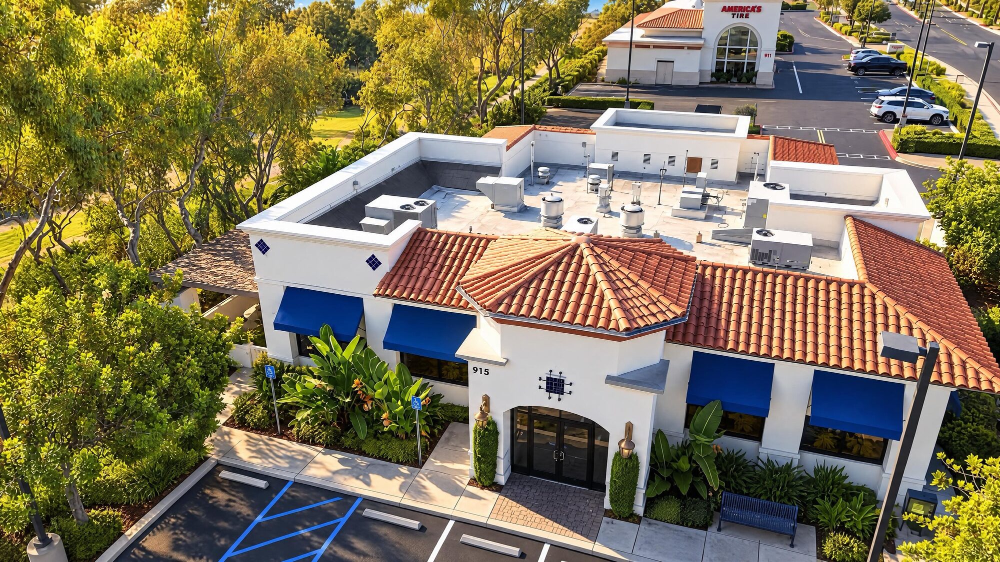 915 Avenida Pico, photo 1