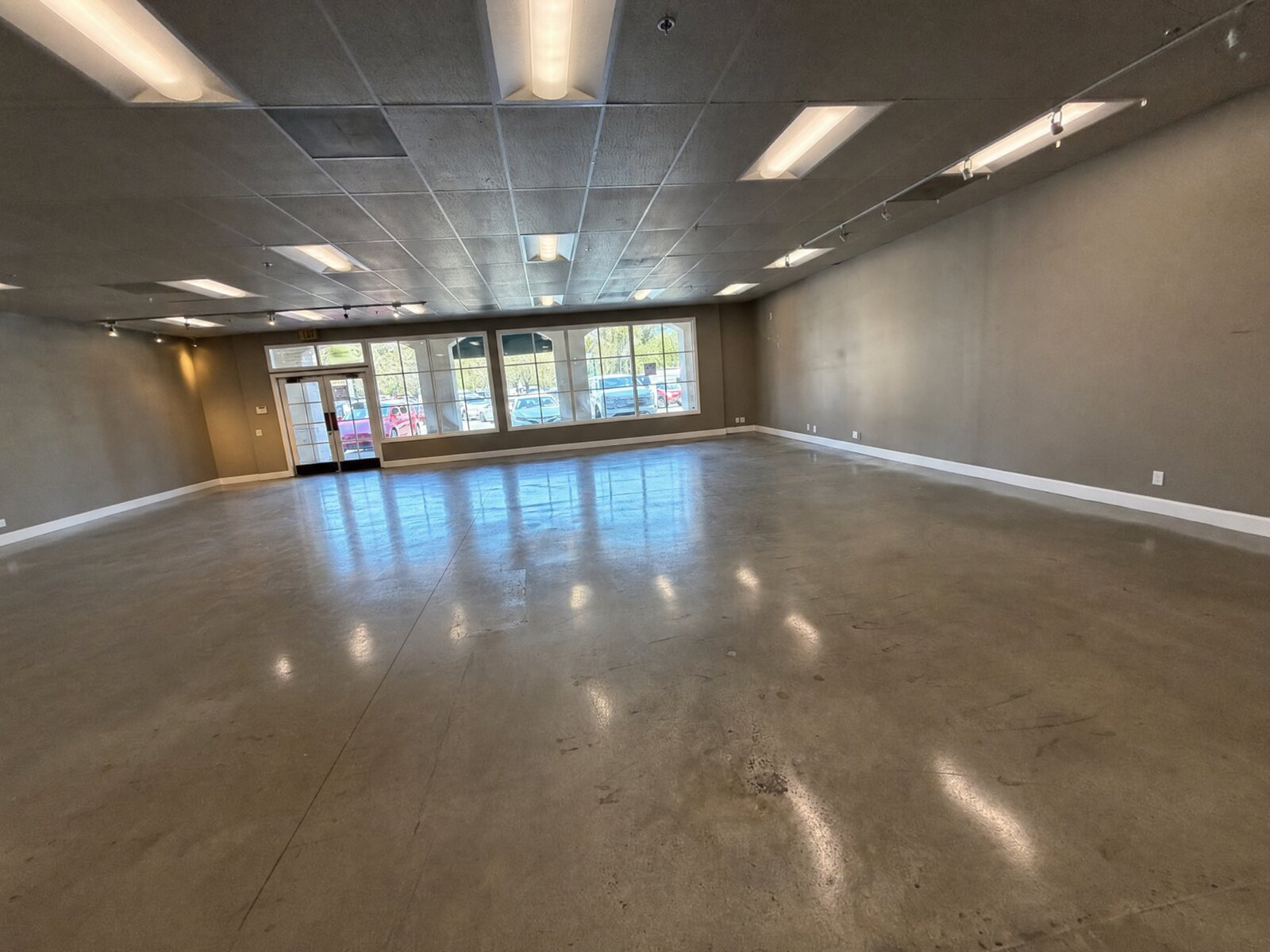 Marbella Plaza — Suite C4 · 3,040 SF — photo 2